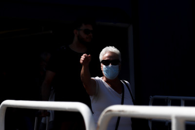 Κορονοϊος Ελλάδα: Ξεπέρασαν τις 10.000 τα κρούσματα παρά την υποχώρηση του αριθμού των νέων κρουσμάτων