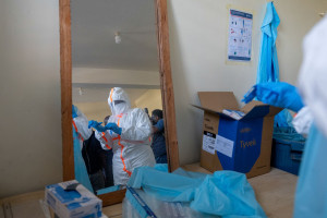 ΠΟΥ: Στα 321 τα επιβεβαιωμένα κρούσματα του Έμπολα στο Κονγκό και 41 θάνατοι
