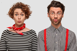 Μιμείστε χωρίς να το καταλάβετε τους άλλους; Τι δείχνει για τον ψυχισμό σας