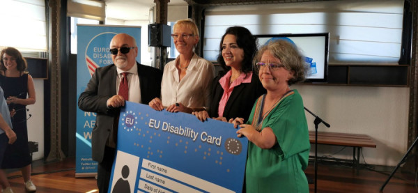 Ευρωπαϊκή Κάρτα Αναπηρίας: Χαμόγελα και ενστάσεις για την πρόταση της ΕΕ - Τι ζητούν οι οργανώσεις
