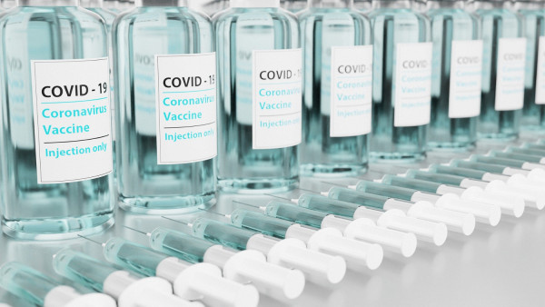 Κορονοϊός: Η BioNTech μπορεί να φτιάξει εμβόλια για κάθε παραλλαγή του ιού