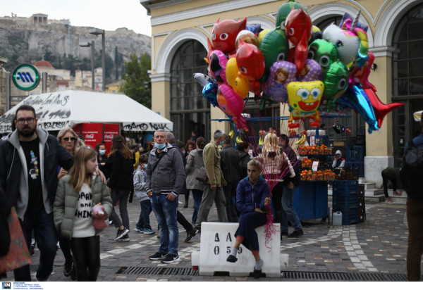 Να πληρώνουν από την τσέπη τους τη νοσηλεία οι ανεμβολίαστοι προτείνει ο Εξαδάκτυλος