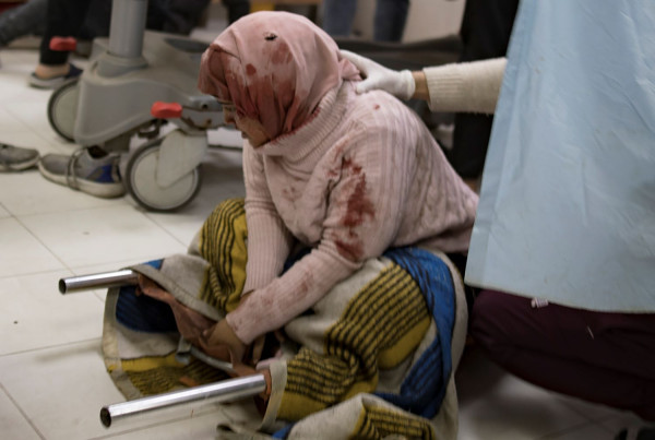 Γάζα: Αγωνιώδης διάσωση μωρού που βρισκόταν ζωντανό κάτω από τα χαλάσματα βομβαρδισμού