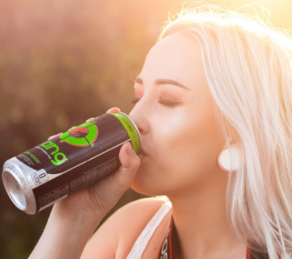 Τα ενεργειακά ποτά χαλάνε την ποιότητα ύπνου των νέων