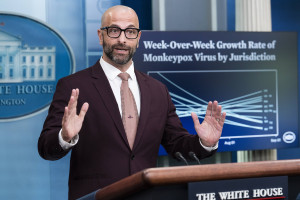 Δασκαλάκης (CDC) για πολιτική κυβέρνησης Τραμπ: Κατάρρευση του τείχους προστασίας μεταξύ επιστήμης και ιδεολογίας0