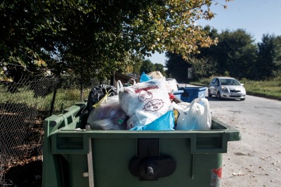 Πετάμε κατα μέσο όρο φαγητό 527 θερμίδων τη μέρα