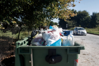 Πετάμε κατα μέσο όρο φαγητό 527 θερμίδων τη μέρα