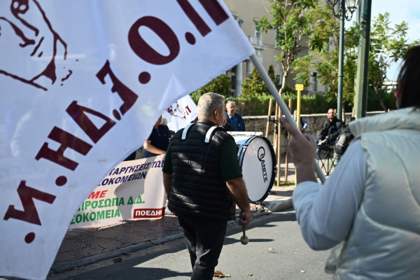 ΠΟΕΔΗΝ για την πανυγειονομική κινητοποίηση: «Το ΕΣΥ κατάντησε ανθρωποδιώκτης για τους επαγγελματίες Υγείας»