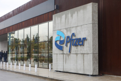 Εγκαινιάστηκαν οι νέες εγκαταστάσεις της Pfizer στη Θεσσαλονίκη