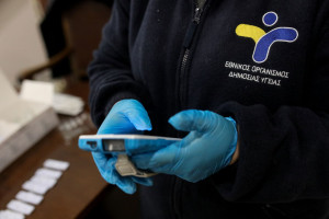 ΕΟΔΥ: Τρεις νέοι θάνατοι από γρίπη και Covid-19 - Αυξημένη η θετικότητα στον RSV