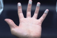 Ο ιδρώτας στα δάχτυλα ως πιθανή πηγή ενέργειας για συσκευές μέτρησης δεικτών υγείας