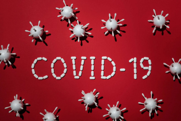 Regeneron: Ενεργοποιεί την τρίτη φάση δοκιμών ενός κοκτέιλ αντισωμάτων κατά του COVID-19