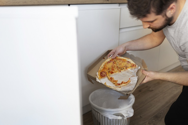 Γιατί οι πλαστικές συσκευασίες μπορεί να είναι μεγαλύτερο «αμάρτημα» από την σπατάλη τροφίμων