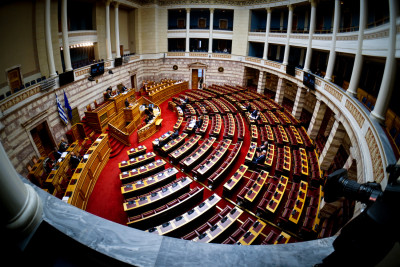  «Ενισχύεται» ο προϋπολογισμός για το φάρμακο: Στη Βουλή τροπολογία που αξιοποιεί νωρίτερα κονδύλια που σχετίζονται με το Ταμείο Ανάκαμψης