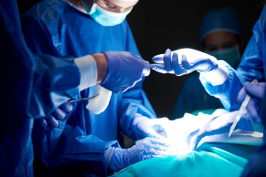 Παγκόσμια πρωτιά: Μεταμοσχεύθηκε πνεύμονας χοίρου σε εγκεφαλικά νεκρό ασθενή