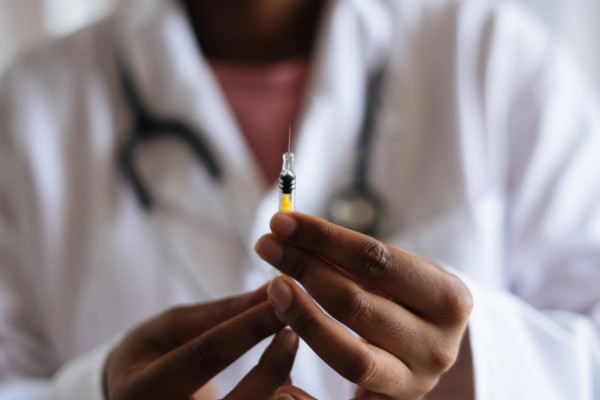 AstraZeneca: Ισχυρή ανοσολογική απόκριση στο εμβόλιο κατά του κορονοϊού