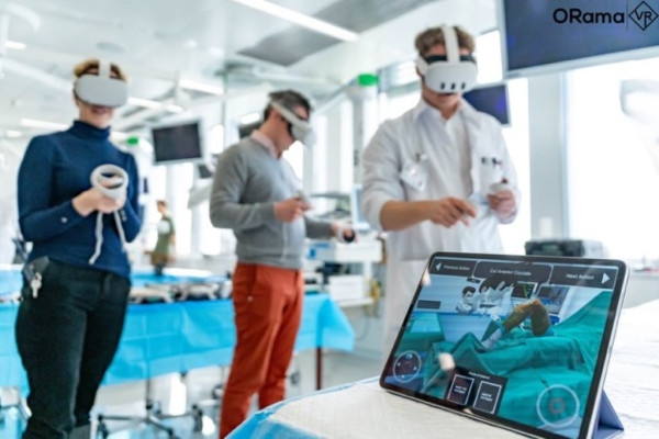 Ταχύτατες εξελίξεις στην εκπαίδευση της χειρουργικής, σε περιβάλλον εικονικής πραγματικότητας