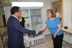Επίσκεψη Γεωργιάδη στο φαρμακείο του ΕΟΠΥΥ στη Νέα Ιωνία που επαναλειτουργεί