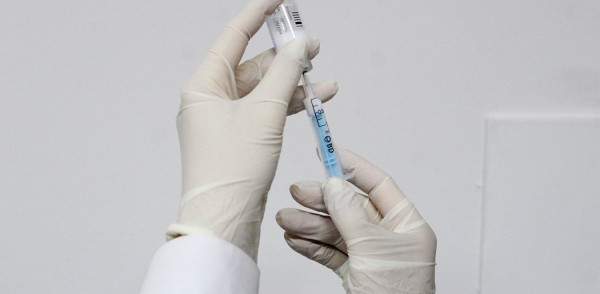 Κορονοϊός: Μάχη για την παρασκευή εμβολίου - Ειδικοί ελπίζουν και στη θεραπεία με τα αντισώματα