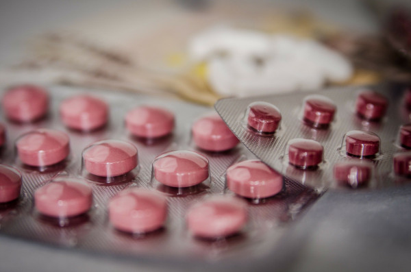 Η MSD ζητά από τον FDA έγκριση για το χάπι κατά της Covid-19