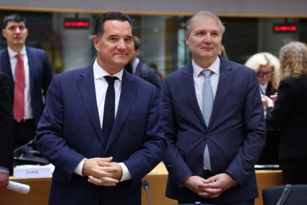 Γεωργιάδης: «Να διατηρηθεί και να ενισχυθεί η παραγωγή φαρμάκων εντός ΕΕ»