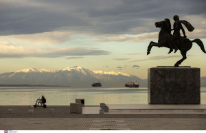 Η Νέα Παραλία Θεσσαλονίκης ντύνεται στα ροζ για την εκστρατείας Pink Together