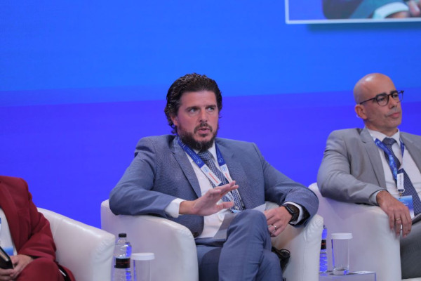 Ο Διευθύνων Σύμβουλος της Johnson &amp; Johnson Innovative Medicine, Daniel Paksy.