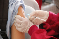 Δωρεάν εμβολιασμός κατά του HPV και εξετάσεις πρόληψης του καρκίνου της μήτρας