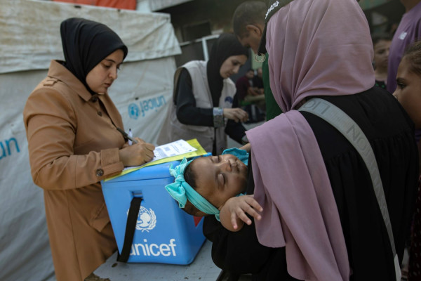 Ο ΠΟΥ ξεκινάει εκστρατεία εμβολιασμού 44.000 παιδιών στη Λωρίδα της Γάζας