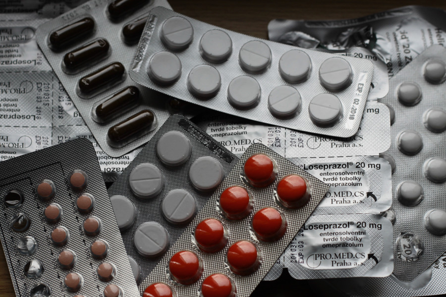 «Κόκκινο πανί» για τις πολυεθνικές φαρμακευτικές εταιρείες οι δηλώσεις Πλεύρη για το διαχωρισμό της δαπάνης: Πλήττεται η πρόσβαση των ασθενών, καταγγέλλουν