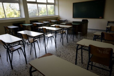 Πέτσας: Απέρριψε την εκ περιτροπής λειτουργία των σχολείων