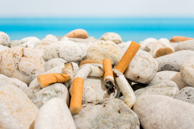 Εγκαινιάζεται το πρώτο υπαίθριο κιόσκι για καπνιστές στον Άλιμο στέλνοντας μήνυμα κατά της ρύπανσης