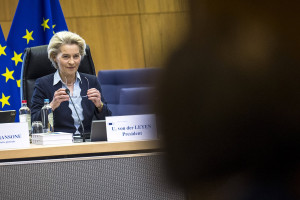 Απόφαση - κόλαφος του Δικαστηρίου της ΕΕ για τα sms της φον ντερ Λάιεν για τα εμβόλια της Pfizer