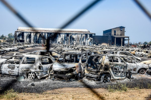 ΕΟΔΥ: Πώς να καθαρίσετε με ασφάλεια την τοξική στάχτη μετά από πυρκαγιές - Όλα τα βήματα