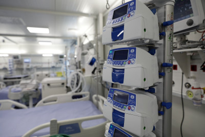 «Τέλος» οι ΜΕΘ Covid στα νοσοκομεία: Τι αναφέρει η ΚΥΑ για μάσκες και ανεμβολίαστους υγειονομικούς