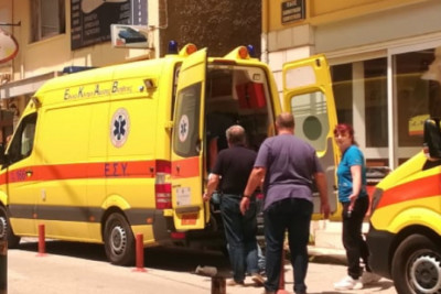 Επίθεση με τσεκούρι στην Κοζάνη: Διασωληνωμένοι 2 από τους τραυματίες